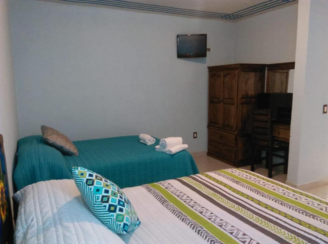 Hotel Posada Don Vasco อิกซ์มีกิลปัน ภายนอก รูปภาพ