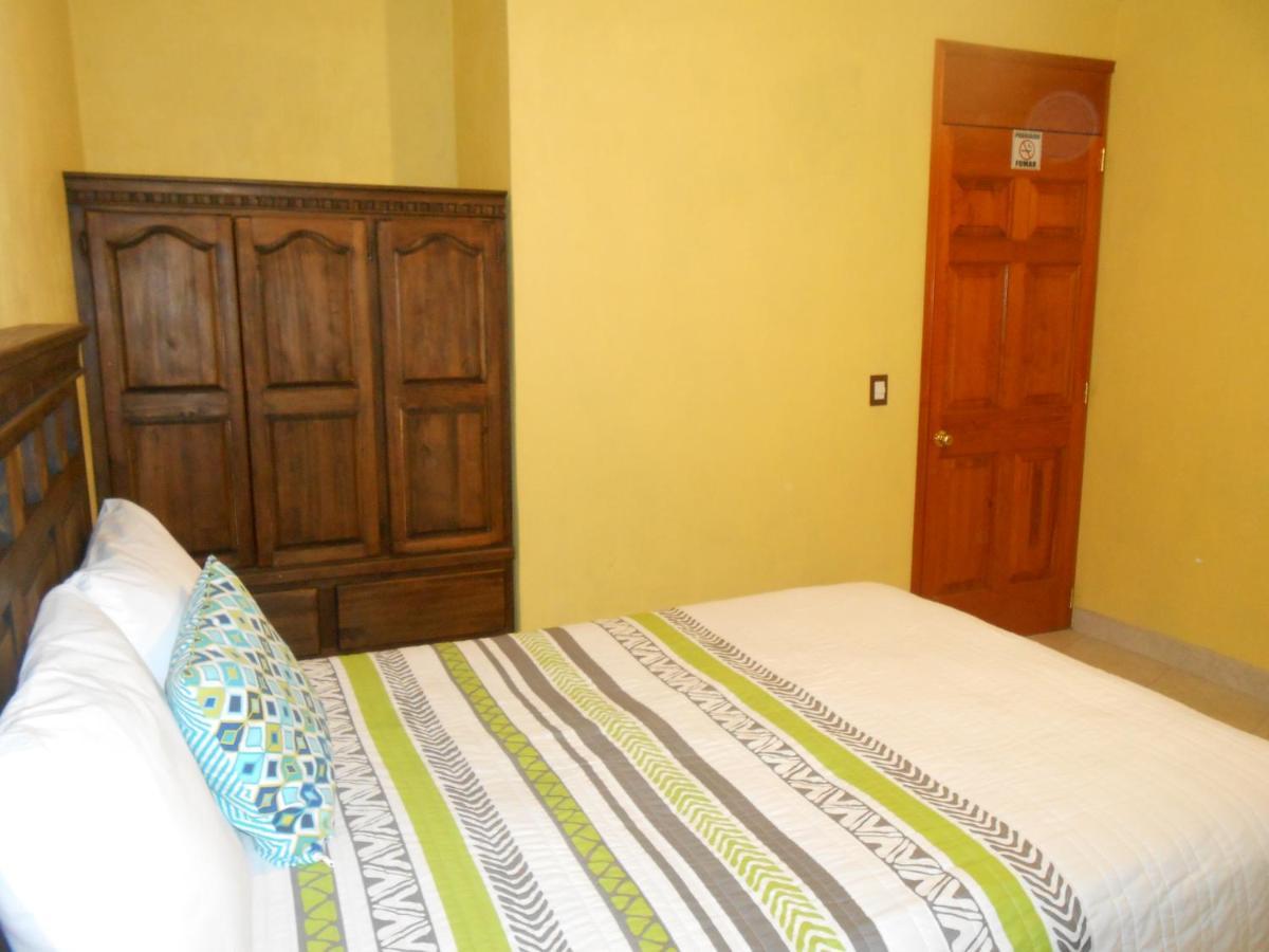 Hotel Posada Don Vasco อิกซ์มีกิลปัน ภายนอก รูปภาพ